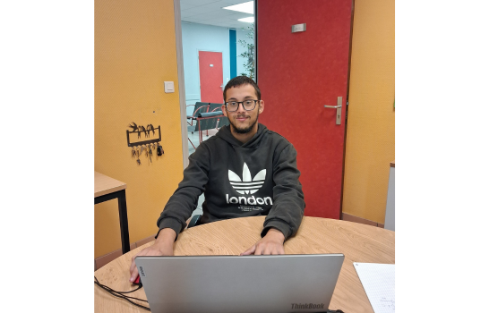 Mohamed, Chargé de communication ESAT